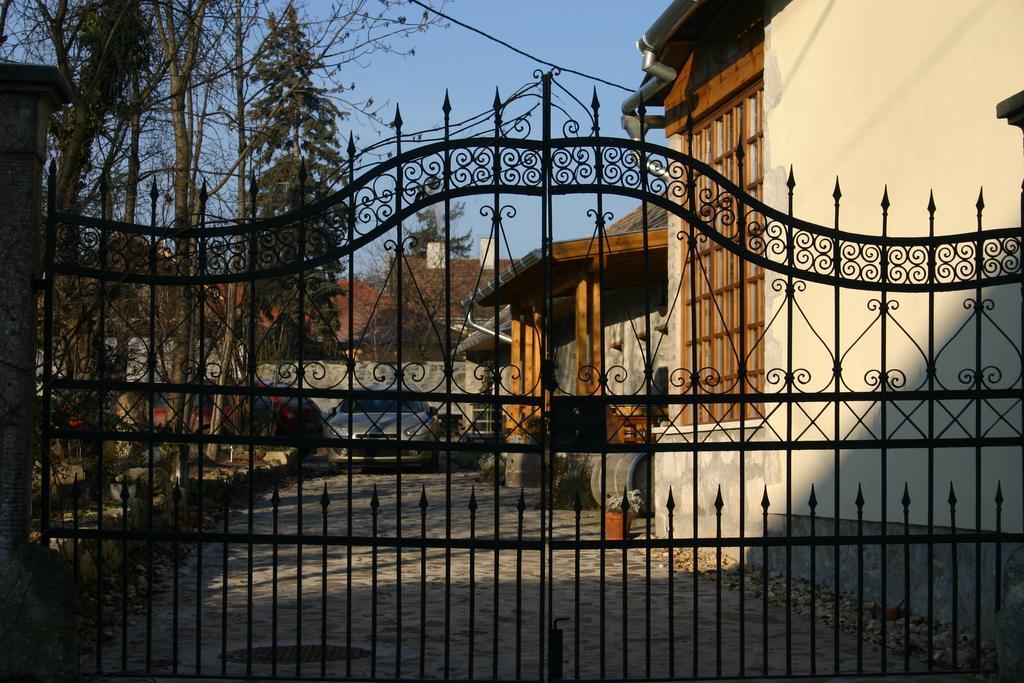 Karadi-Berger Vendeghaz Appartement Erdőbénye Kamer foto